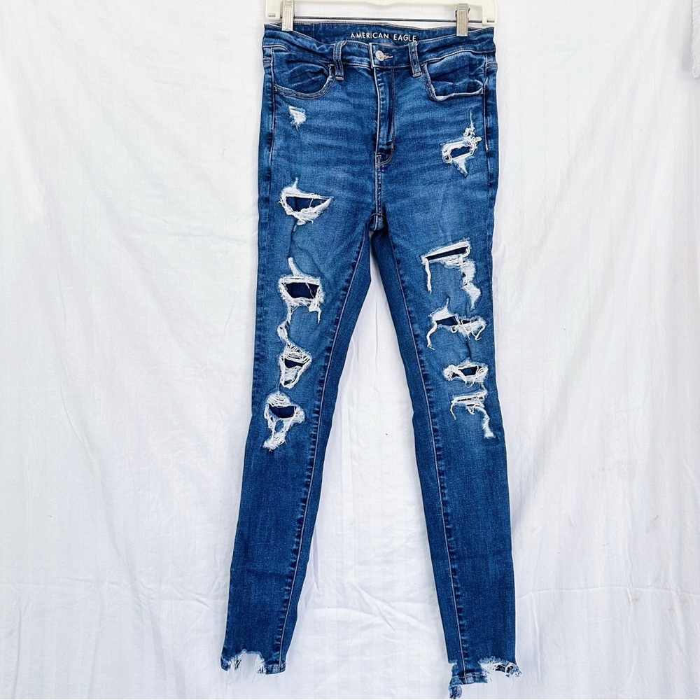 American Eagle Outfitters Women's Blue Distressed Jeans